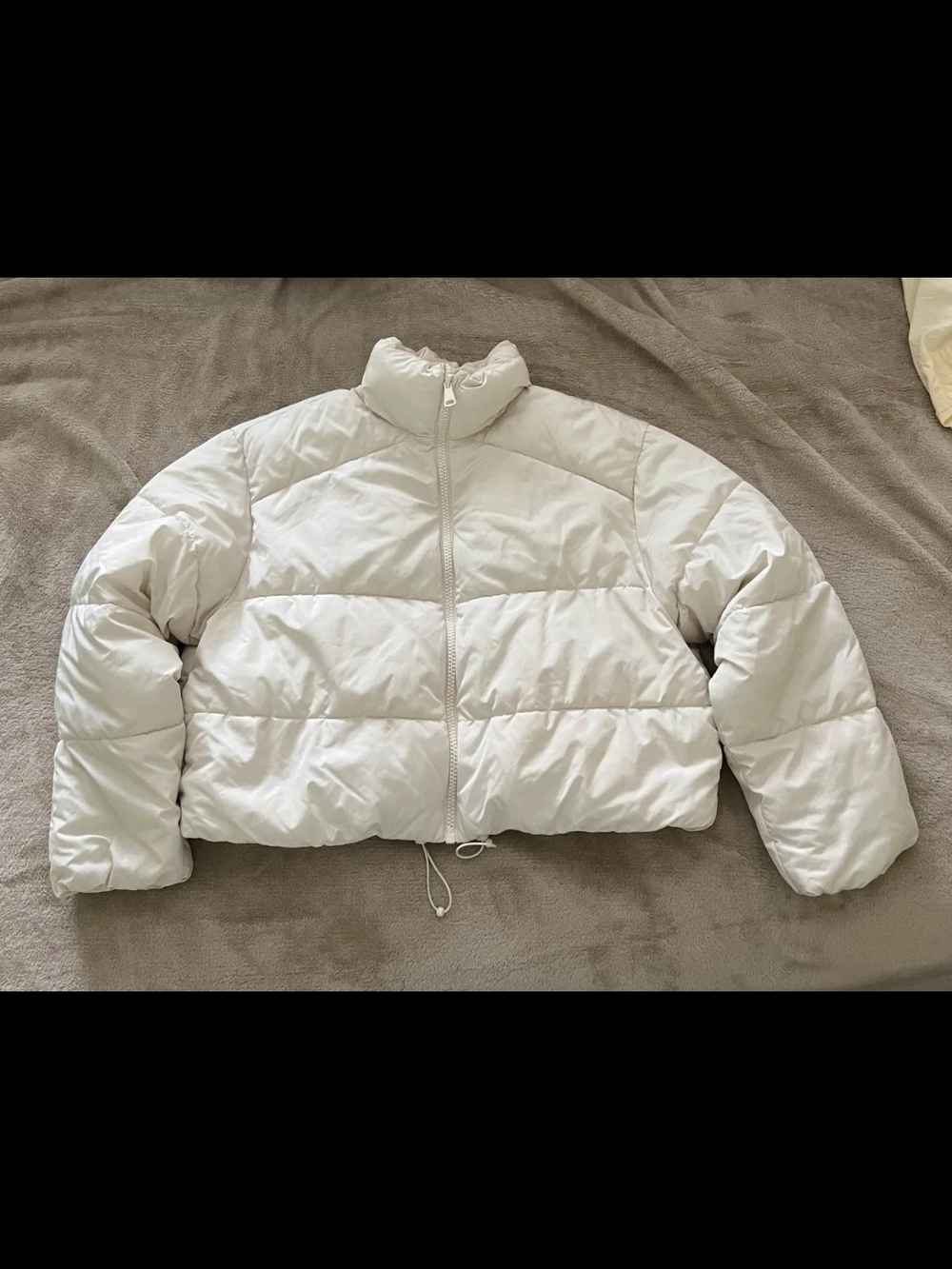 Zara Women's Cream Cropped Puffer Jacket Size Large